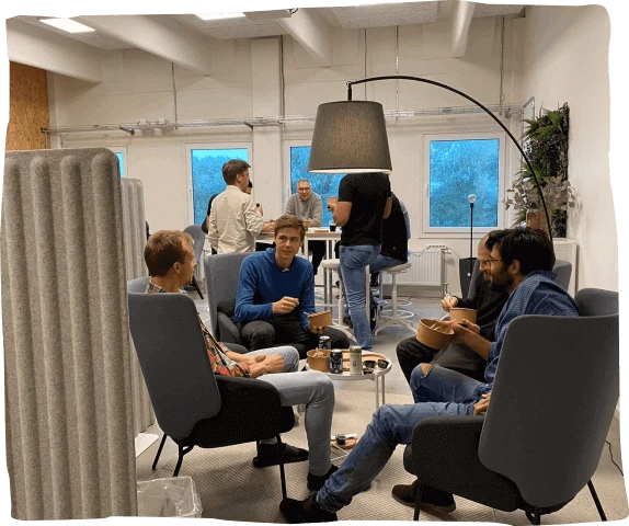 Hos OIM är människan det allra viktigaste. Genom våra människors entreprenörskap och innovationstänk utvecklas de främsta idéerna som driver tekniken och produktutvecklingen framåt